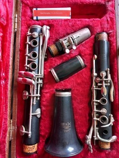 boosey and hawkes clarinet edgware with case and 3 unused reeds