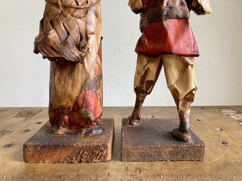 Vintage Pair Handcrafted Mounted Composite Mexican Folk Art Villager Figurines - Picture 3 of 21