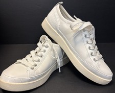 Vionic Winny Sneakers/Shoes White Leather Orthopedic Low Top Women Sz 9