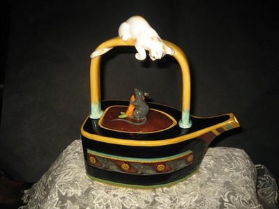 Minton Archive Collection  Cat and Mouse  Teapot Limited Edition