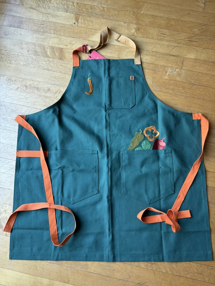 Hedley & Bennett Crossback Essential Apron embroidered peppers NWT - Image 2 of 4