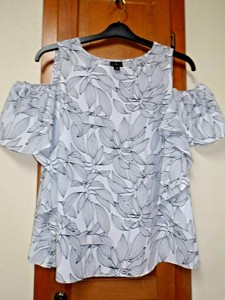 black cold shoulder top size 22