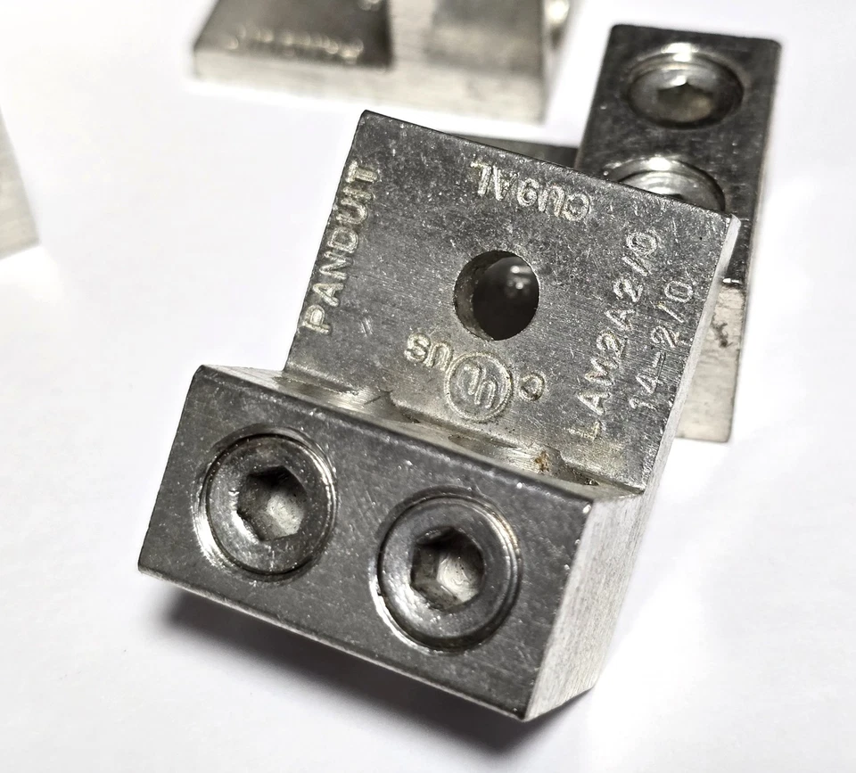 Panduit LAM2A2/0-14-6Y Alum. Dual Barrel Lug 14-2/0 AWG ( 6-Pack ) New in Box - Image 4 of 4