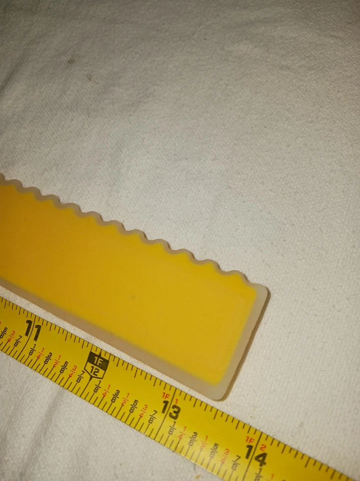 Esparcidor de glaseado de silicona para batidor y pastel. Trudeau Nuevo Foto 2 de 4