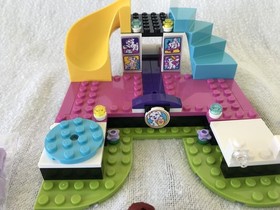 LEGO FRIENDS: Puppy Championship (41300) Complete