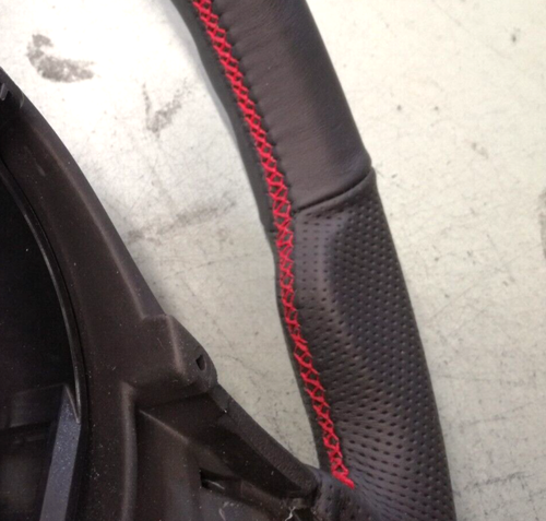 rivestimento volante per Alfa Romeo 159 TI vera pelle nera da sostituire cucire - Imagen 5 de 6