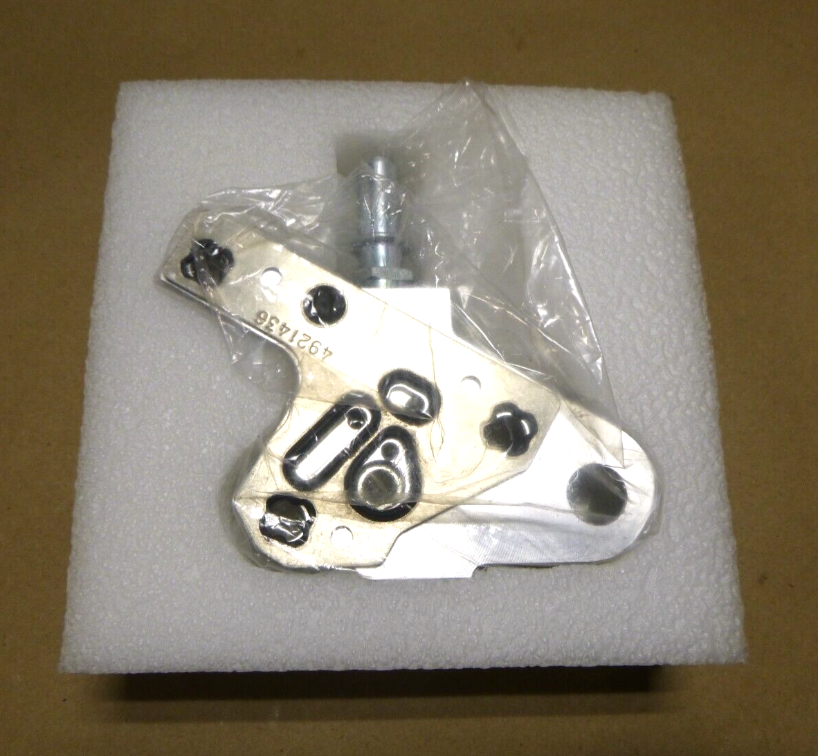 Cummins 8.3L C Engines Fuel Pump Adapter 4921433, 4921434 W 