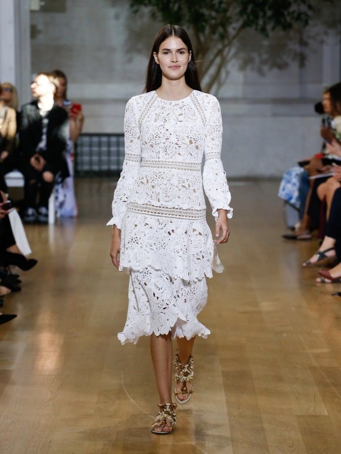 Oscar De La Renta★素敵！Off White Crochet Halter Neck Dress Oscar de la Renta Orchid Crochet Maxi Halter Dress | Neiman