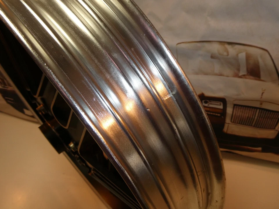 Rueda delantera Honda CBX Comstar negra D.I.D 2,50X19 aluminio 5 radios 1981-1982 Y5 Foto 4 de 4