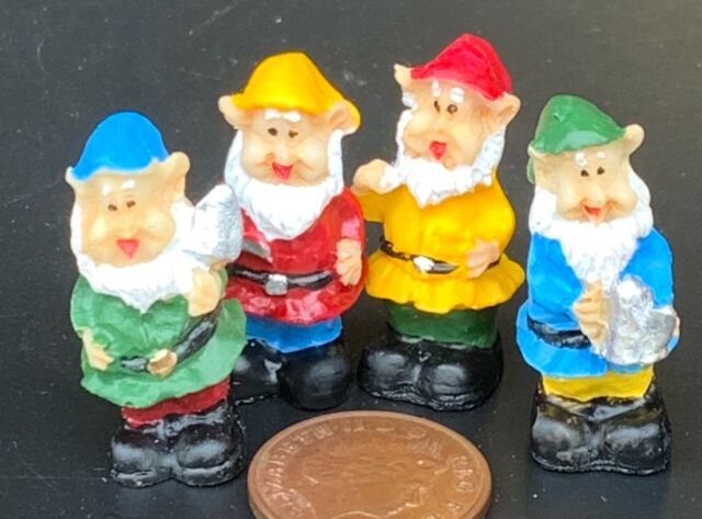 1:12 Scale Set Of 4 Assorted Jolly Gnomes Tumdee Dolls House Garden Fairy SA