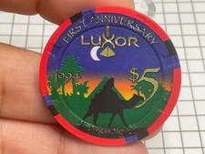 $5————-LUXOR—————LAS VEGAS NEVADA CASINO CHIP——-Z3482