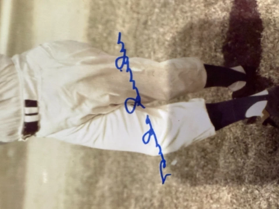 DUKE SNIDER - SIGNED AUTO 8x10 PHOTO DODGERS BASEBALL w/ Topps #32 and Immortals - Image 2 of 2