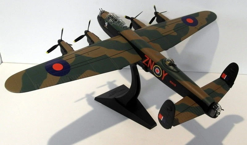 Corgi 1/72 Scale Diecast AA32604 Avro Lancaster 1 Admiral Prune 106 Sqn 1942 - Image 2 of 4