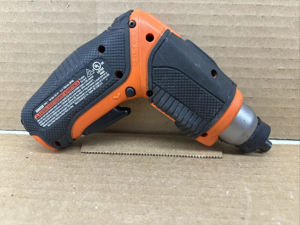 BLACK+DECKER BDCS40BI 4-Volt MAX* Lithium  Screwdriver TESTED (no charger) - Image 2 of 2