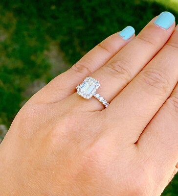 HUGE 14K SOLID WHITE GOLD EMERALD MOISSANITE ENGAGEMENT RING BRIDAL PRONG 2.70CT