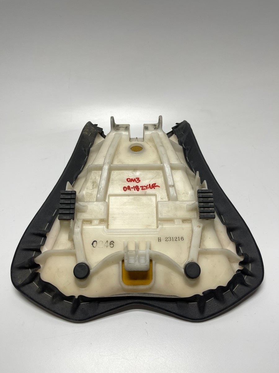 ベンチ Front Seat 2009-2018 Kawasaki Ninja ZX6R ZX636 OEM | eBay