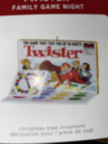 Juego de mesa Twister 2021 8th in the Family serie nocturna adorno de recuerdo nuevo - Imagen 4 de 4