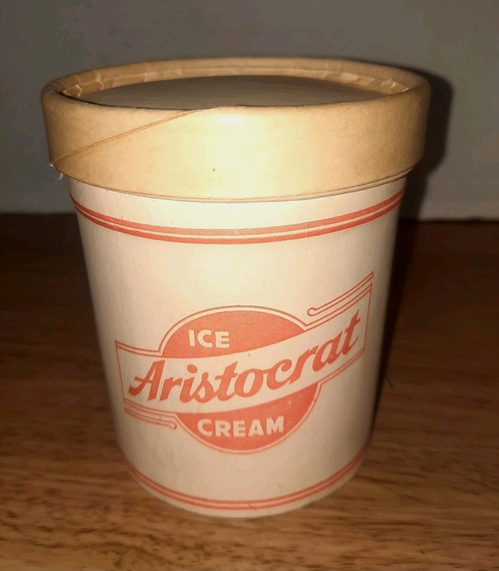 ARISTOCRAT Ice Cream Sealright Pint Container W/Wooden Spoon Fulton NY 1940s NOS