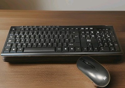 Rii RK211 kabelloses Tastatur- und Maus-Set volle Größe UK-Layout für PC Laptop