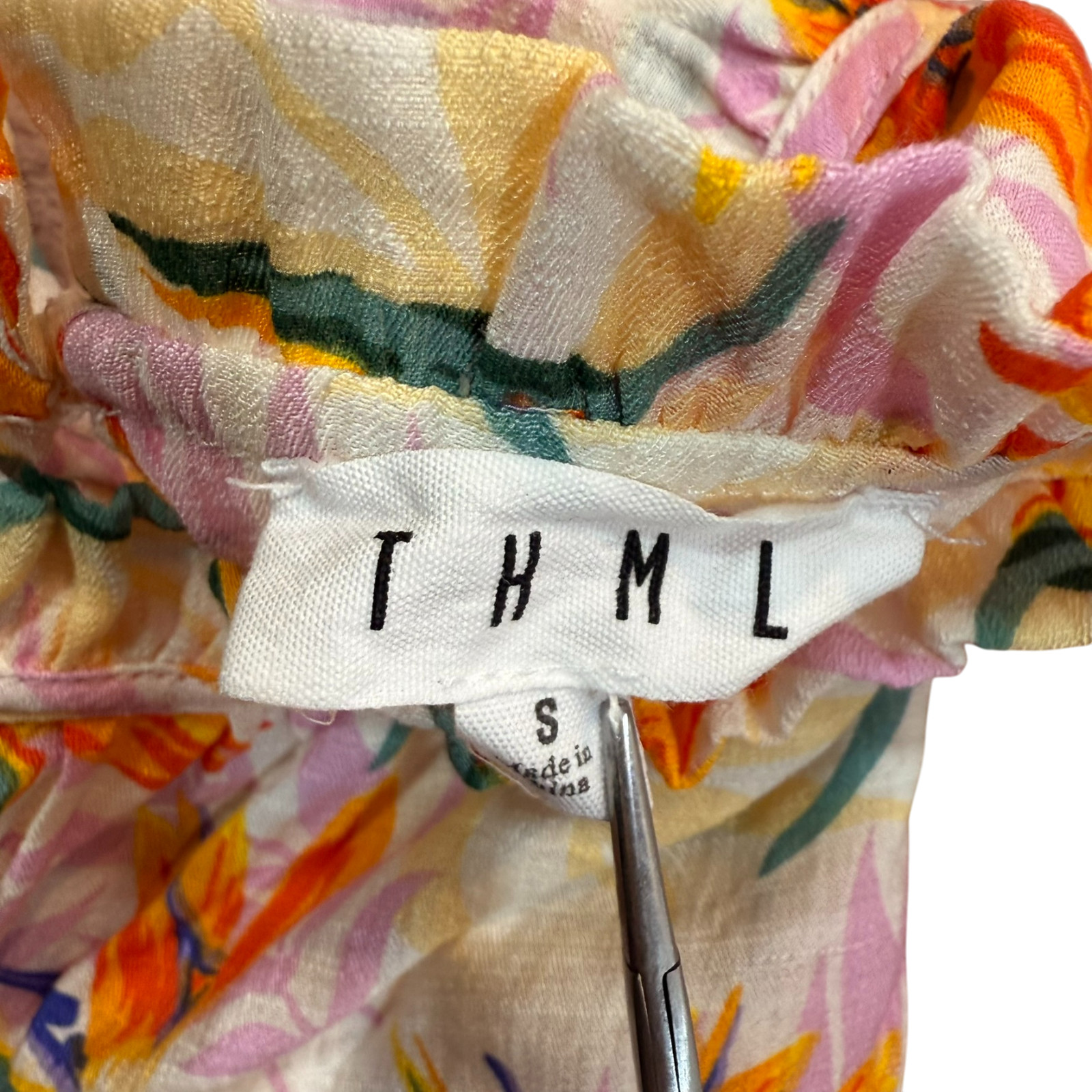 THML Women's Size Small Leaf Pattern Ruffle Sleev… - image 2