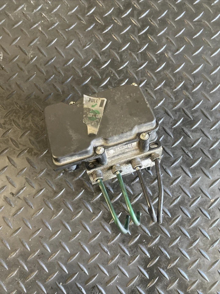 Renault Clio 2006 bomba abs y módulo de control 8200559749 Foto 3 de 4