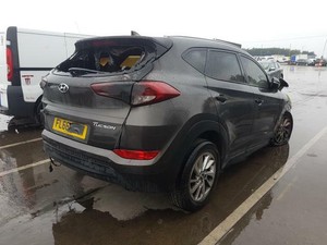 hyundai tucson breaking for spares