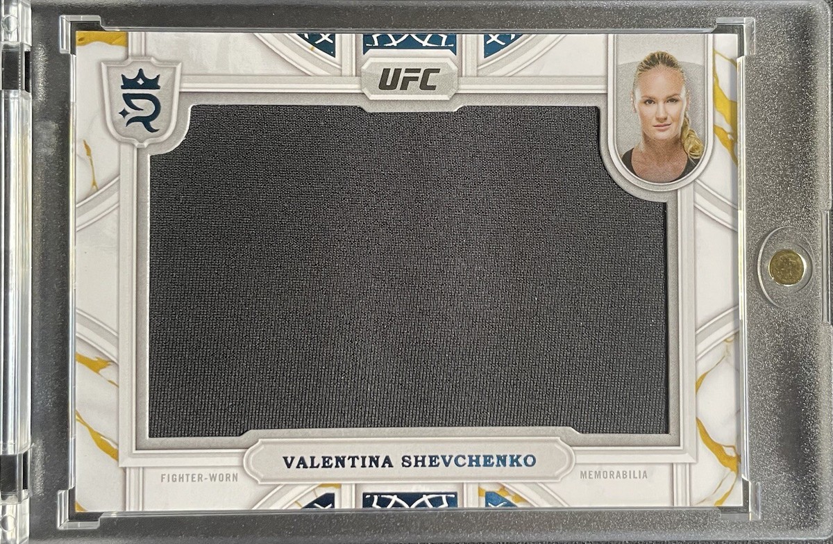 Carte Sports Trading 2025 Topps UFC Valentina Shevchenko Patch Autographiée /25