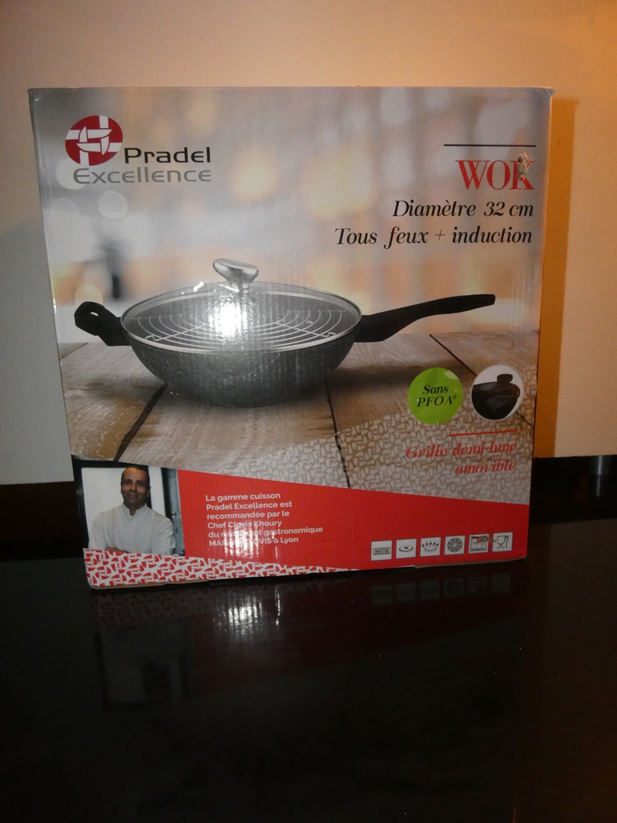 Wok en fonte façon pierre Pradel Excellence : fini les aliments qui collent