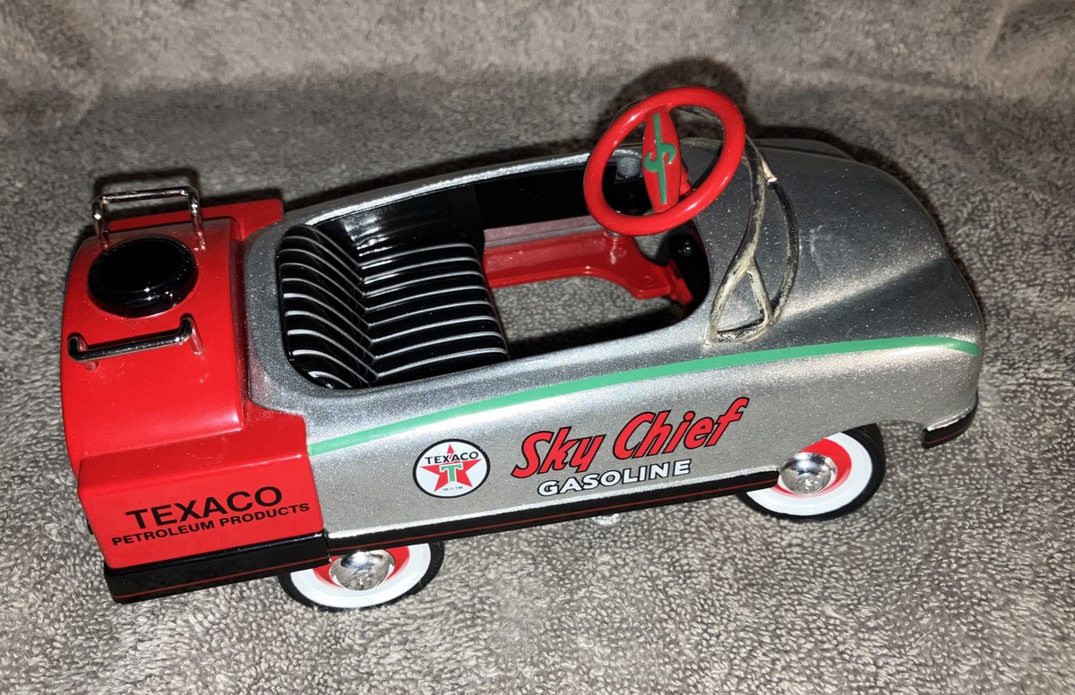 2 - Texaco 1948 BMC Tanker Pedal Car - Texaco Toys Plus