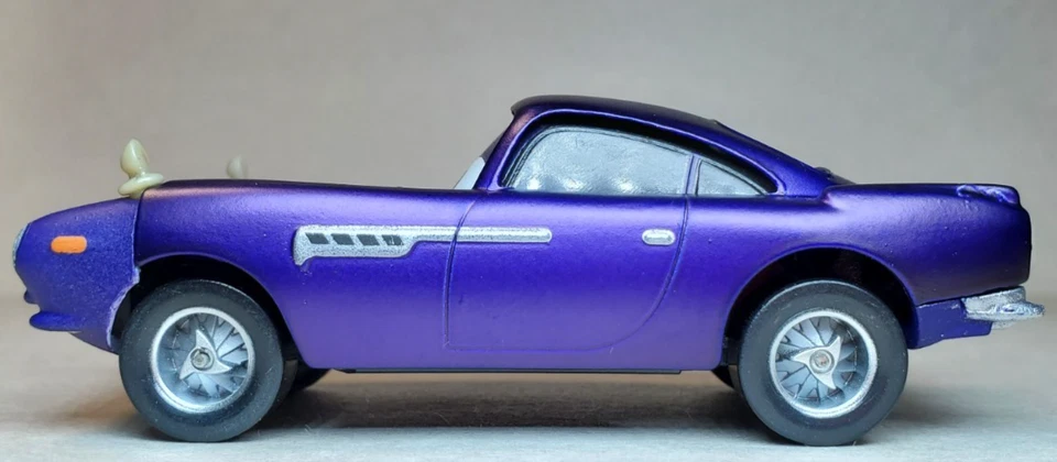 Disney Pixar Cars 2 Metálico Azul Oscuro Finn McMissile 1:55 FC Espía Agente Secreto Foto 3 de 4