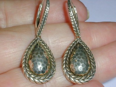 JAI -SCOTT GRIMES -INDONESIA STERLING HAMMERED DANGLE EARRINGS- LEVERBACKS!
