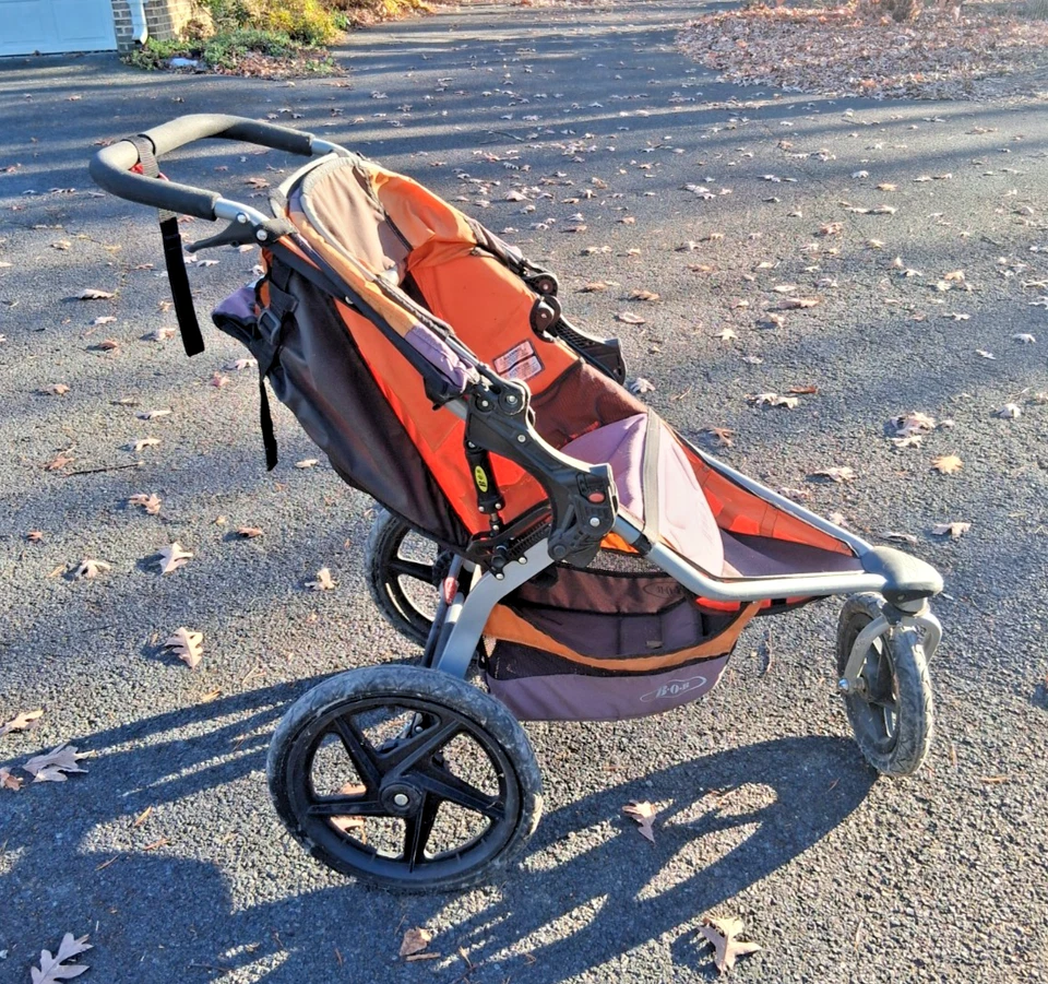 BOB Revolution SE BB095922 Jogging Stroller Orange All Terrain 3-Wheel w/Canopy - Image 4 of 4