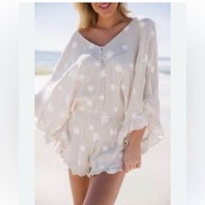 ANTHROPOLOGIE JUDITH MARCH whimsical beige and white romper w embroidered stars