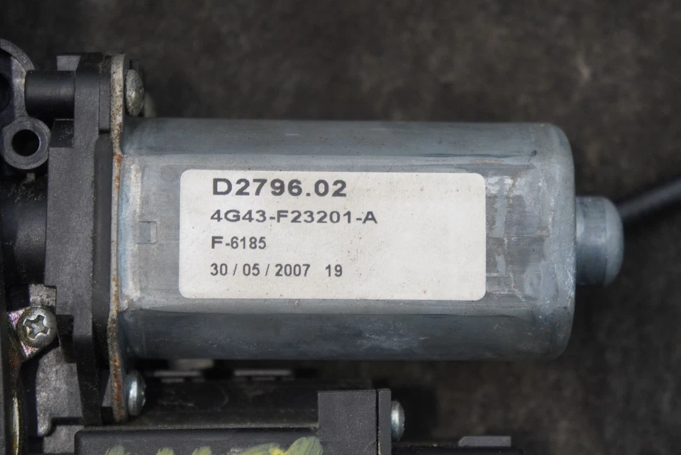 Motor regulador ventana puerta conductor delantero izquierdo OEM Aston Martin V8 Vantage 2008 Foto 4 de 4