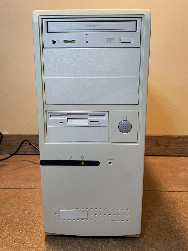 Chips de PC Tech Cyrix 6x06MX-PR233 233 MHz 128 MB SDRAM 3,2 GB HDD Windows 98 ¡Funciona! Foto 2 de 4