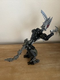 LEGO set 8811 Toa Lhikan & Kikanalo Titans Bionicle 100% complete & book