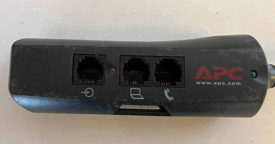 APC PNOTEPRO3 Mobiler Überspannungsschutz - Perfekt für Reisen im globalen Süden - Bild 2 von 4