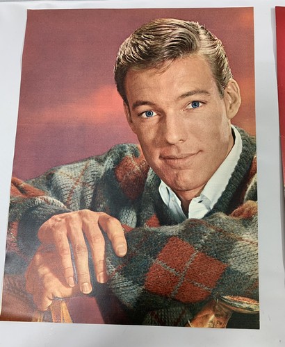 Actor Richard Chamberlain Vintage 3 Picture Cut Outs from Old Movie Magazines #1 - Picture 4 of 5