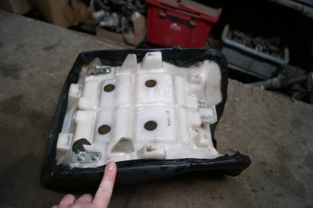 1985 Kawasaki Ninja 600R ZX 600 A Front Seat Pan Foam 53001 1985 Kawasaki Ninja 600R ZX 600 A Front Seat Pan Foam 53001