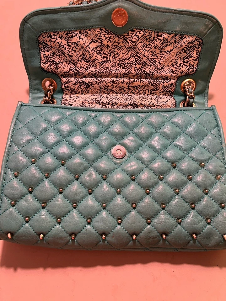 Bolso Bandolera Rebecca Minkoff Affair Tachonado Cuero Verde Azulado Acolchado Foto 4 de 4