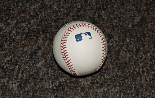 MLB Authenticated Ervin Santana Autographed Signed Baseball Ball Angels Twins - Picture 4 of 6