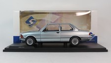 Solid BMW 323I Saphirblau Metallic 1980 1/18 S1812801