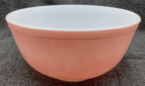 Pyrex Milk Glass Flamingo Pink White 403 Nesting Mixing Bowl 2.5 qt Vintage