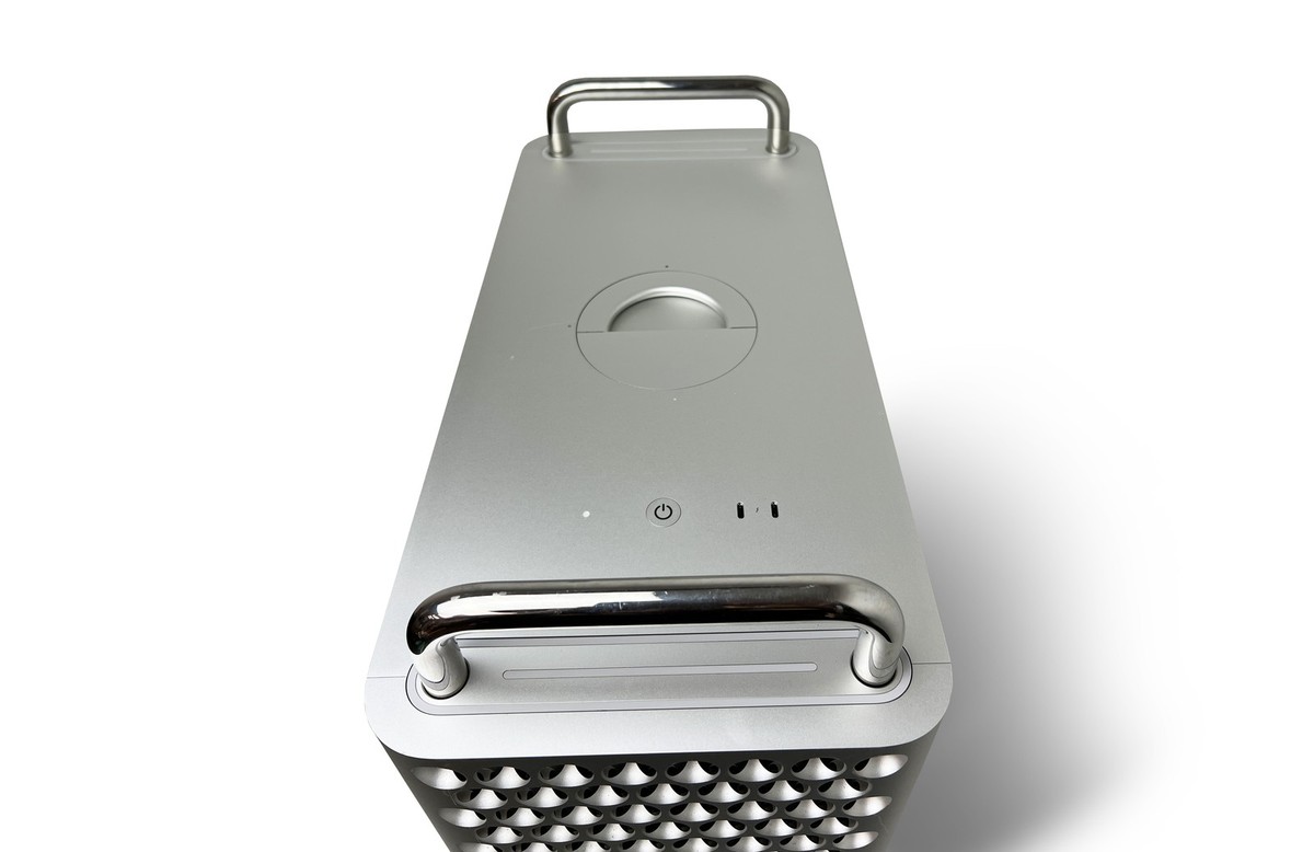 2019 Apple Mac Pro 3.2GHz 16-Core Xeon W-3245 768GB RAM 2TB