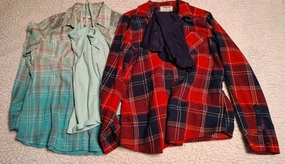 Ladies Button Up Long Sleeve Shirts. Lot Of 2, Field And Stream/Justice