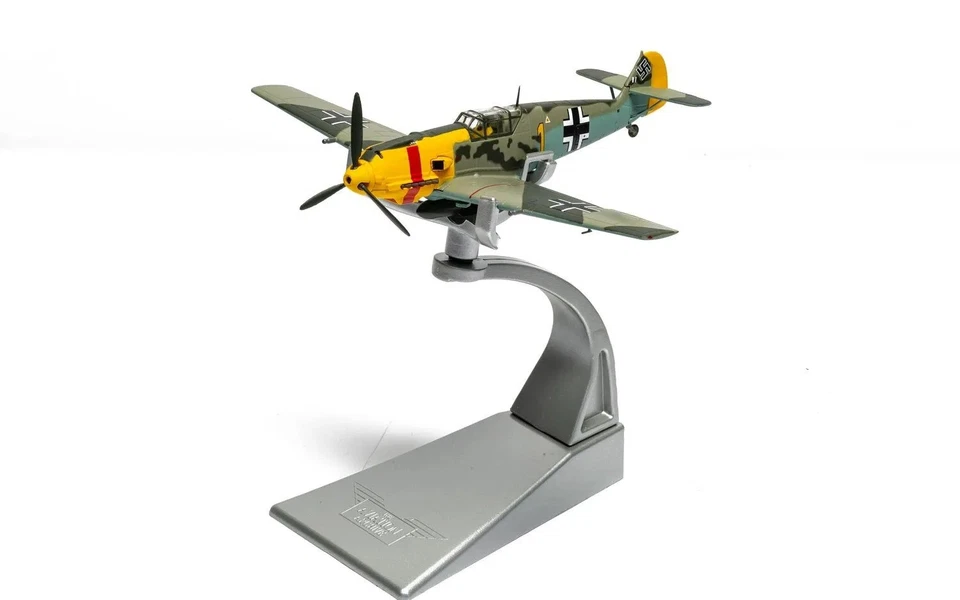 Corgi Messerschmitt Bf 109E-4/B Jabo - "Yellow 1" 1:72 Die-Cast Airplane AA28009 - Image 2 of 3