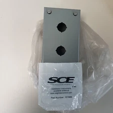 **NEW**Saginaw Control SCE-3PBI 3-Slot Pushbutton Enclosure, 3.25" x 8" x 2.75" 