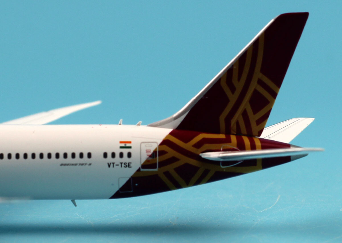 JC Wings 1:400 Vistara Airlines Dreamliner B787-9 Diecast