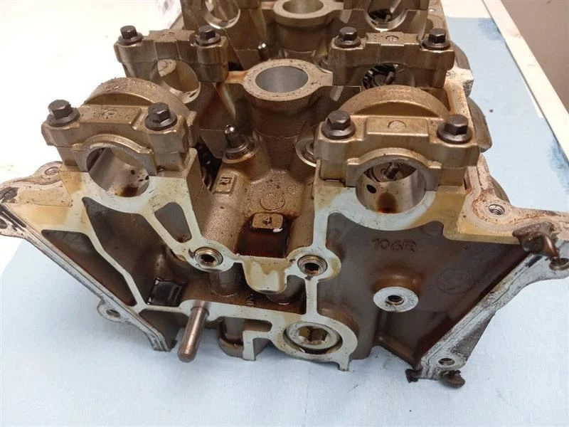 Ford Escape 2009-2012 culata derecha Foto 2 de 4