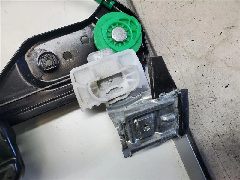 Chrysler 300C STD 2005-2006, regulador de ventana delantera, 5,7 L, n.º de parte: 5065470AD Foto 3 de 4